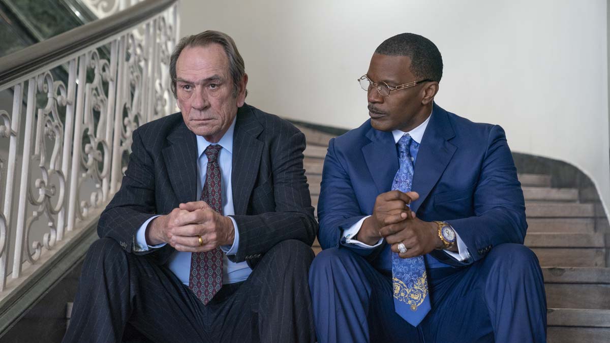 Tommy Lee Jones as Jeremiah OKeefe and Jamie Foxx as Willie Gary in The Burial. Photo_ Skip Bolen_AMAZON CONTENT SERVICES LLC_rgb-1